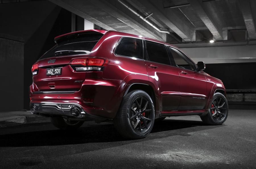  Jeep Grand Cherokee SRT Night 2016 года  (AU) (фото 14 из 26)